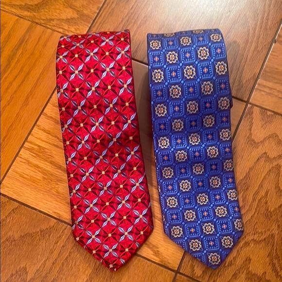 Robert Talbots set of two Elegant Red and Blue Patterned men Ties - Picture 2 of 6
